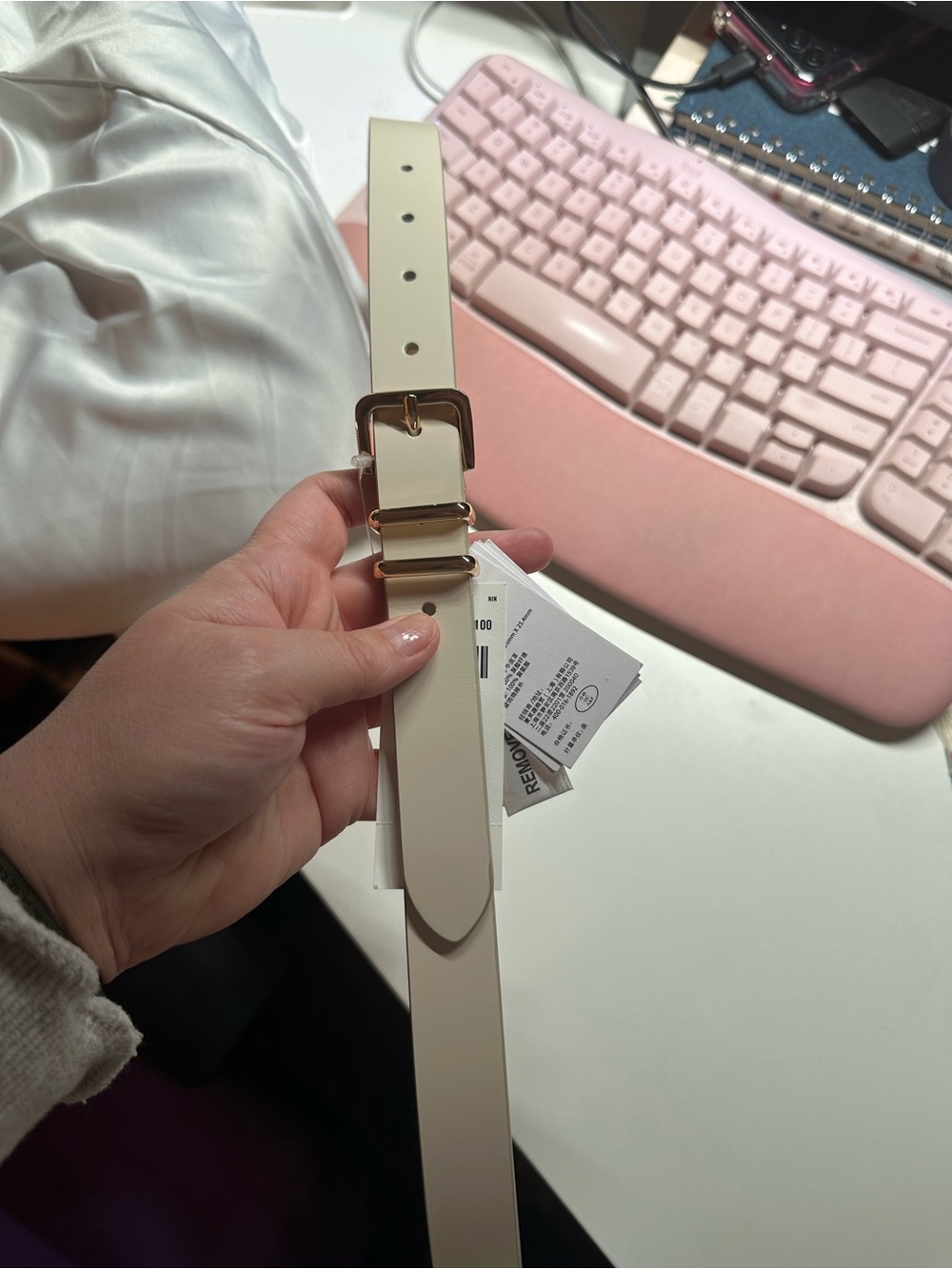 Abercrombie & Fitch - Women's Cream Belt with Gold Buckle